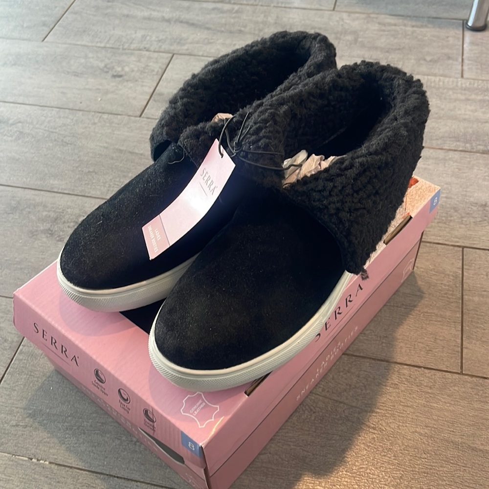 New in box Serra Booties